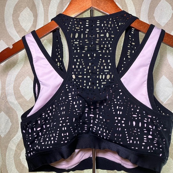 LIVI Active Black Laser Cut Light Pink Lined Sports Bra Size 18 - Picture 4 of 5